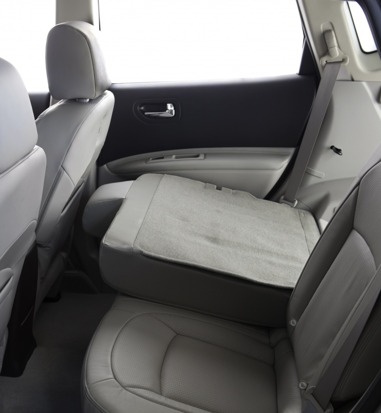 2015 Nissan Rogue Select Rear Seats Folded Picture Pic Image